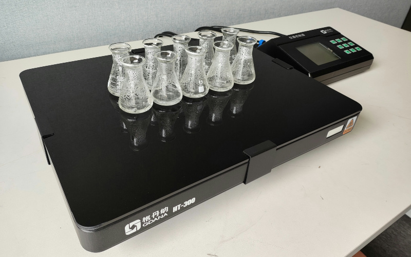陶瓷加热板在环境检测实验中的应用与优势